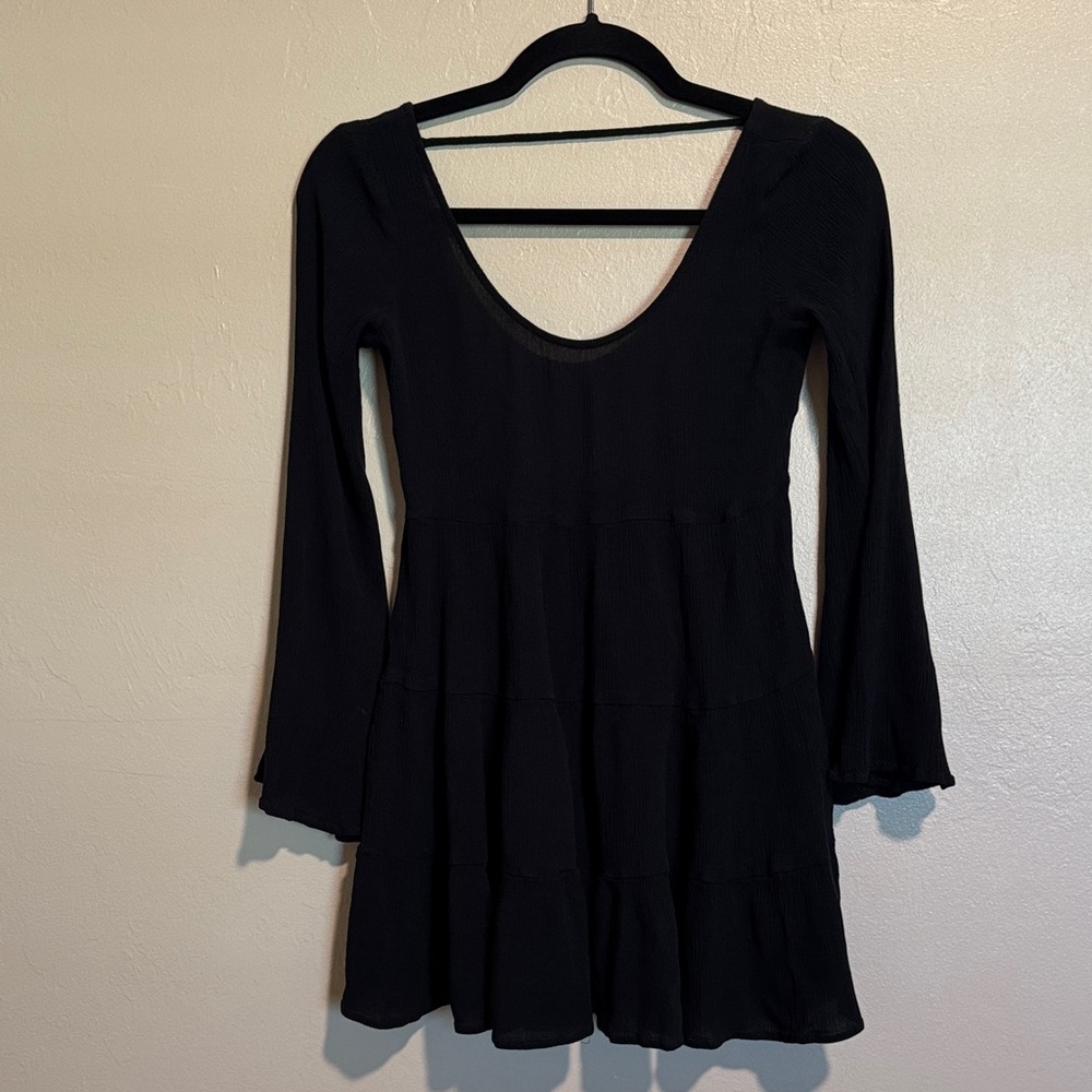 Express Black Long-Sleeve Scoop Neck Tiered Swing Dress